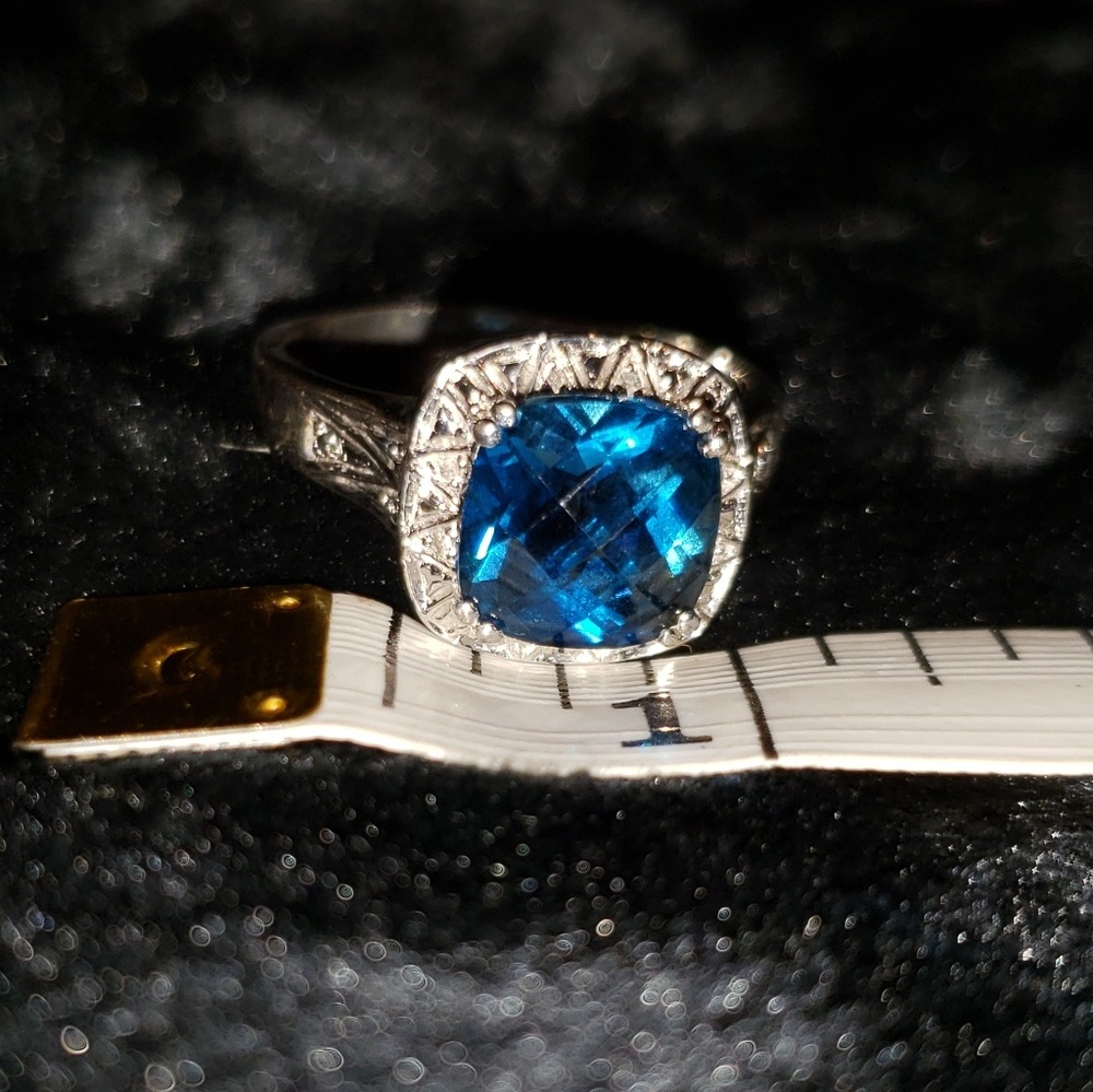 Womens ring - Picture 3 of 3